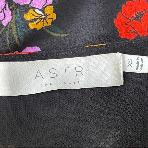 ASTR The Label Long Sleeve Bodysuit Black Floral Faux Wrap Surplice V-Neck XS - Picture 8 of 9
